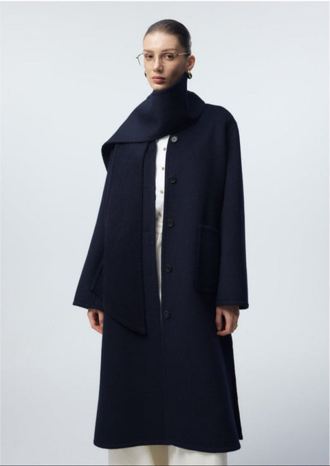 Long and wide coat